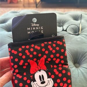 Disney Minnie Mouse Red and Black Polka Dot oven mitts.